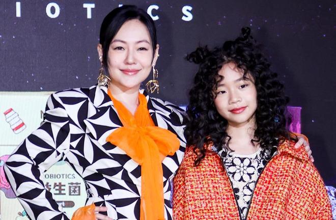 小S女儿被酸不读书想嫁豪门,14岁许老三霸气回怼:我们就是豪门