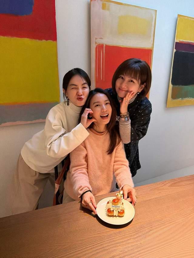 SHE合体庆生，回归家庭的任家萱状态大变，三人差距一目了然