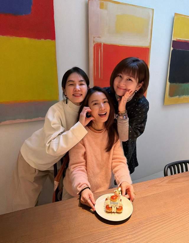 SHE合体庆生，回归家庭的任家萱状态大变，三人差距一目了然