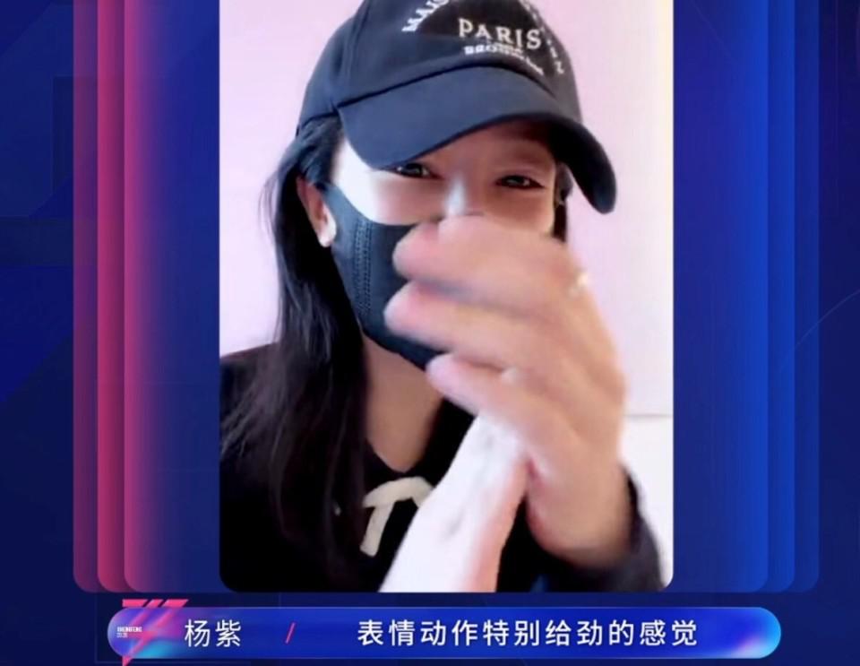 这届《浪姐》还没开播,女星们的一通电话撕开了娱乐圈的遮羞布