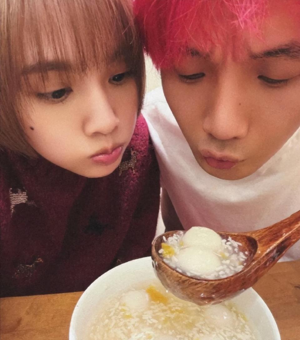 李荣浩单依纯事件,当年张韶涵就给出了答案