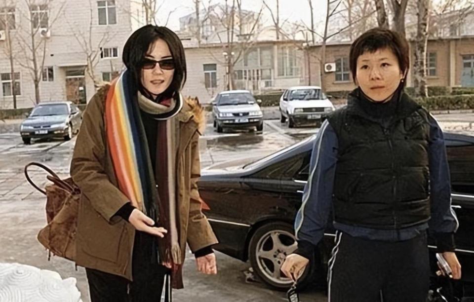 “外甥像舅,侄女像姑”的俗语,在谢振轩和窦靖童身上具象化了