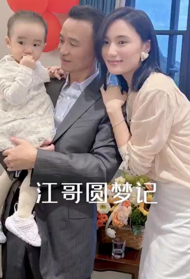 海哈金喜谈离婚后生活,李亚鹏会送女儿上学,夏夏还不知他们分开