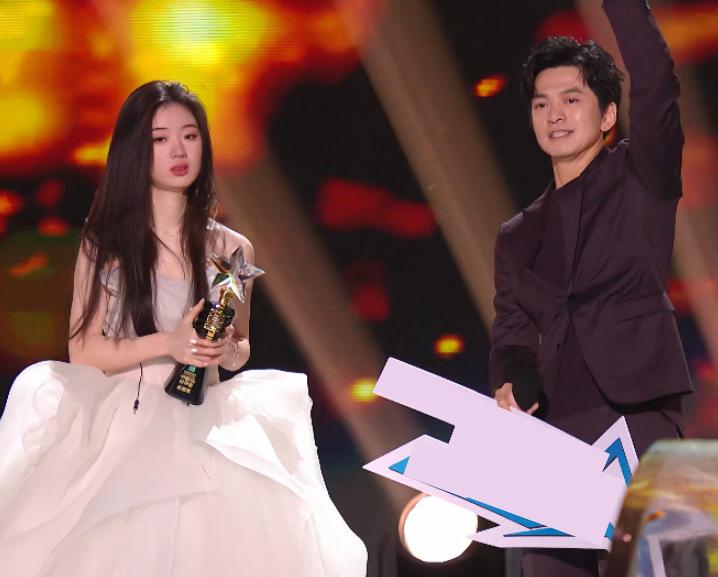 也许，被“羞辱”才是李荣浩开撕单依纯的真正原因