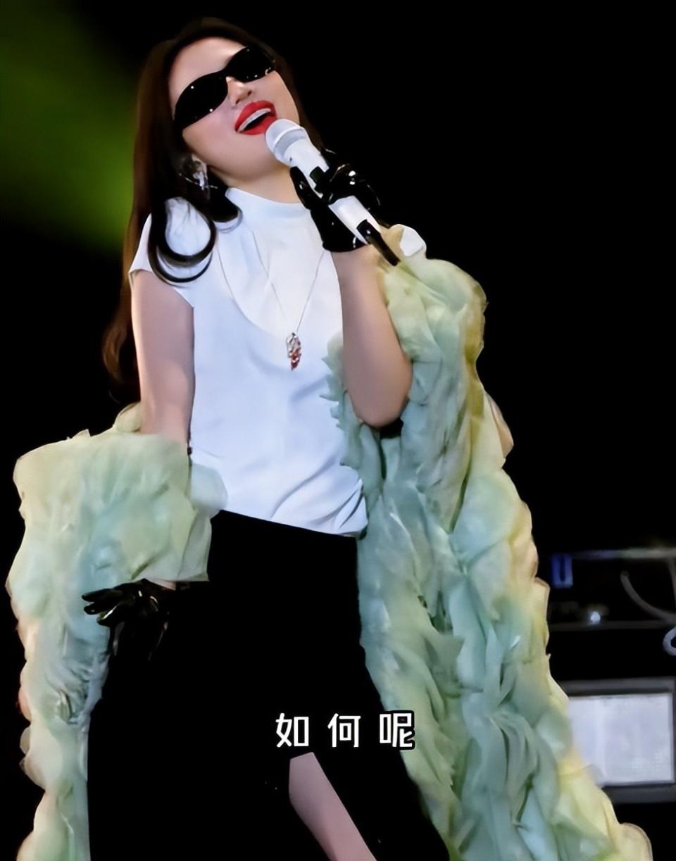 也许，被“羞辱”才是李荣浩开撕单依纯的真正原因