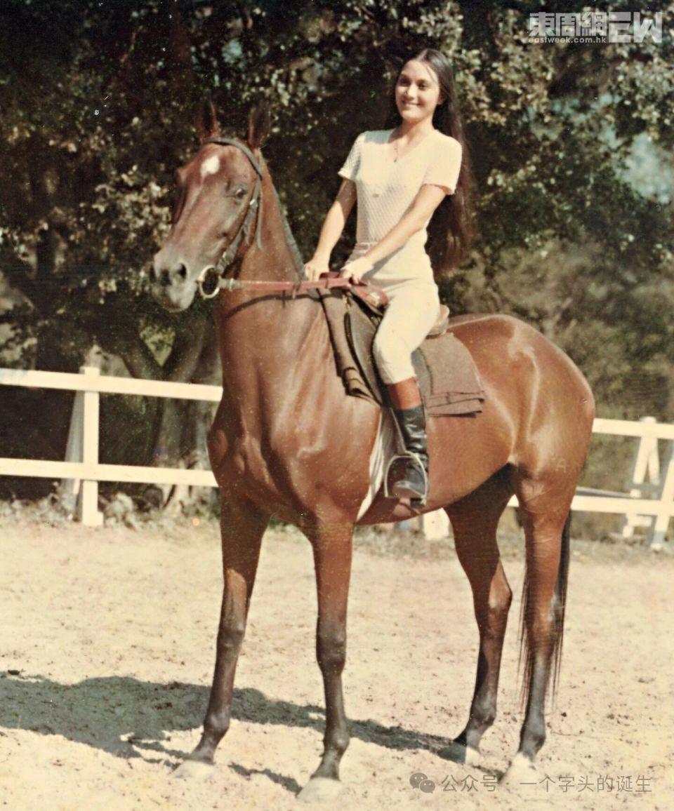 紫衫龙王 | 香港艺人施明离世