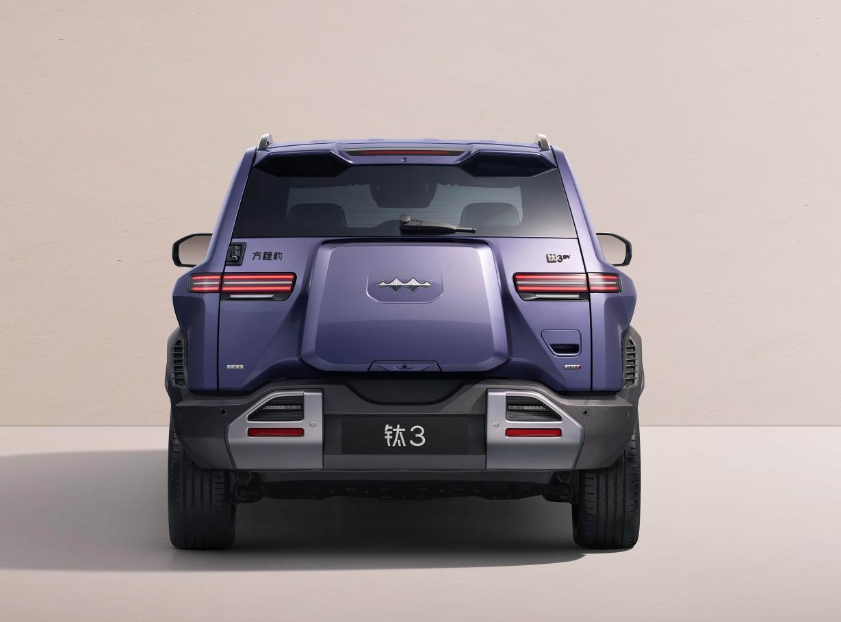 15.38万元起 方程豹钛3闪充版上市 续航最高620km