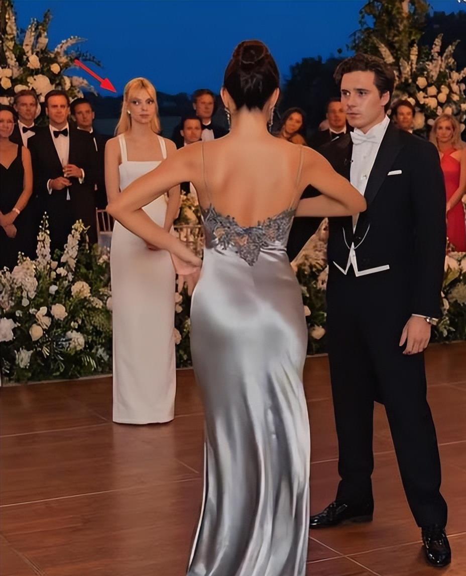 贝克汉姆家又撕起来了！亲儿子要拍纪录片爆爹妈黑料，网友：这是要彻底决裂？