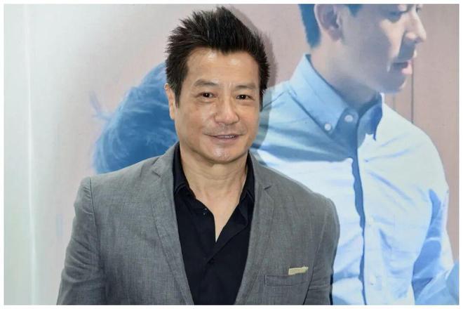 78岁TVB老戏骨与爱子以朋友模式相处，自爆曾因打过儿子内疚一辈子