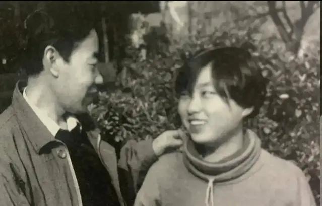 贾浅浅论文被指抄袭父亲贾平凹：20年前的句子，改一个字就变成自己的