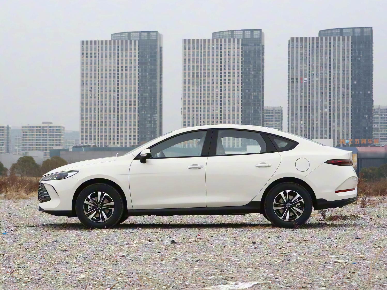 7.98万元起 2026款比亚迪秦PLUS DM-i上市 续航升级