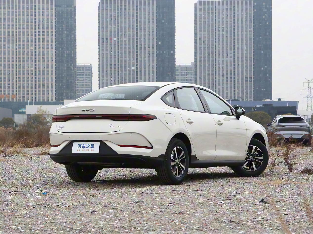 7.98万元起 2026款比亚迪秦PLUS DM-i上市 续航升级