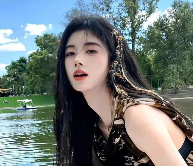 鞠婧祎工作室,给内娱明星上了一堂“职场生存课”