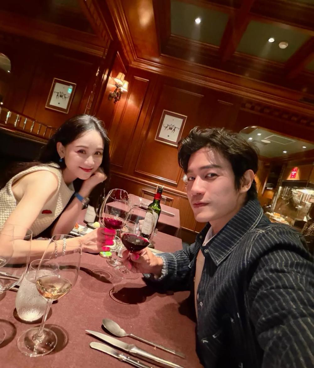 陈乔恩庆祝结婚4周年，和老公去东京旅行，二人世界尽显幸福甜蜜