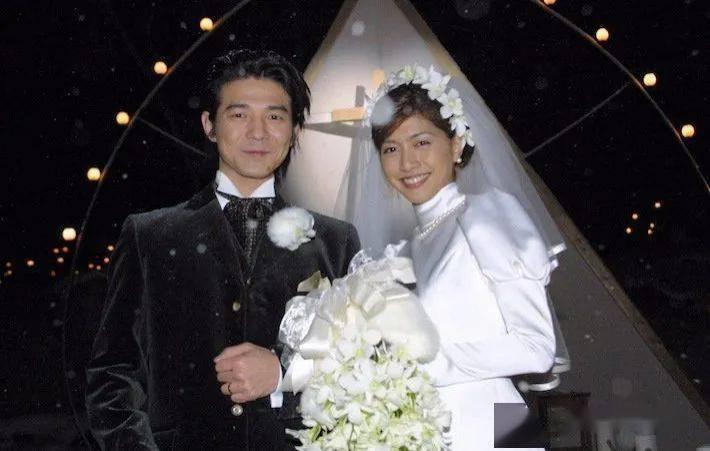 世纪CP终成眷属！内田有纪改名“柏原有纪”，与柏原崇15年地下恋终成夫妻