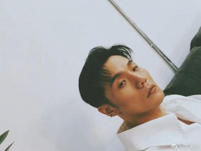 李荣浩，惹火烧身