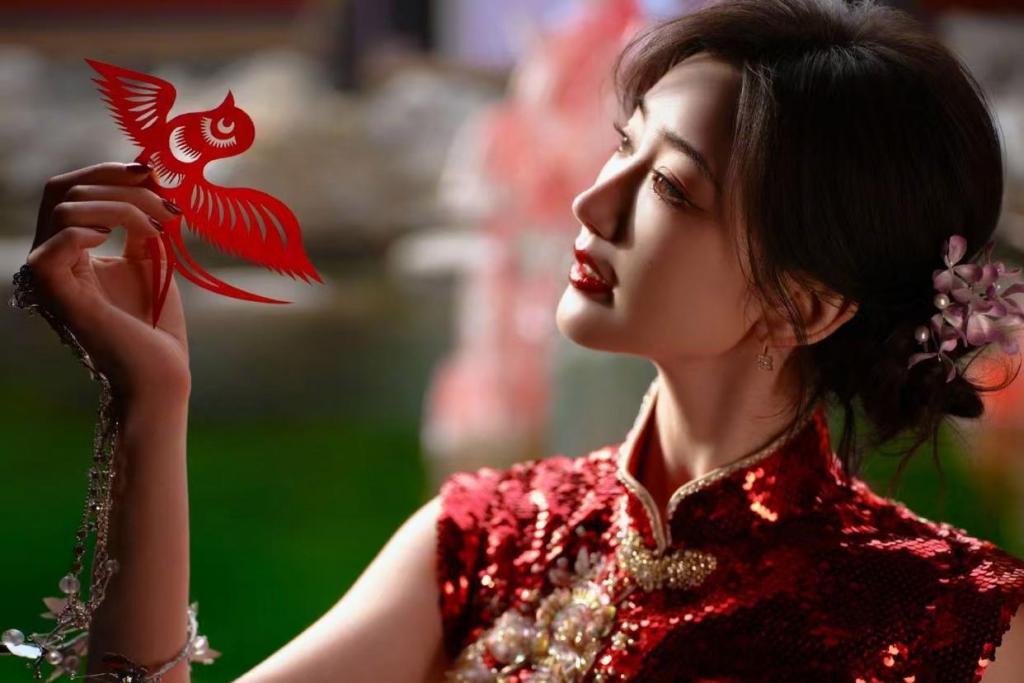 38岁毛晓彤花朝节封神！生图找不到皱纹，网友：她是怎么越长越嫩的？