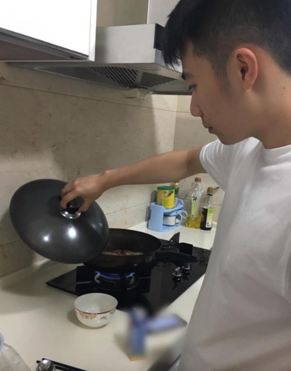 特步公主丁佳敏官宣当妈！与七匹狼公子续写“豪门纯爱”新篇章