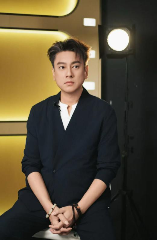 F4成员朱孝天自曝十年被公司控制接戏，被动接演霸道总裁、富二代等扁平角色