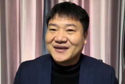 反诈老陈2025年收入42.3万，纳税3万！自曝买10部手机打假，网友：这转型太心酸