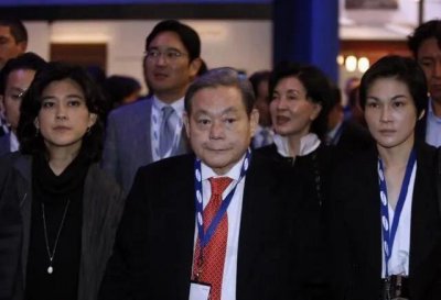 三星家族结清12万亿遗产税！兄妹3人与母砸锅卖铁硬扛，都想为各家共7娃争“王位”？