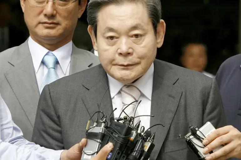 三星家族结清12万亿遗产税！兄妹3人与母砸锅卖铁硬扛，都想为各家共7娃争“王位”？