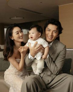 TVB女星用广东话教仔惹育儿争议！无意捧儿子做童星，暂不考虑再生