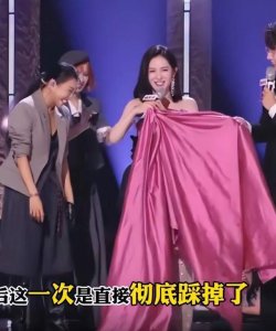 《浪姐》惊现“红盖头”名场面！谢娜裙摆被踩脱落，高情商救场引爆笑