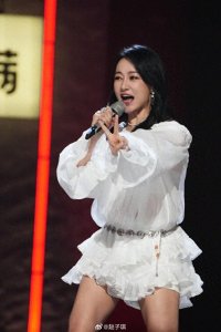 赵子琪被浪姐淘汰后，称“我就是一秒不能多呆！我赖着不走不要面子的吗”