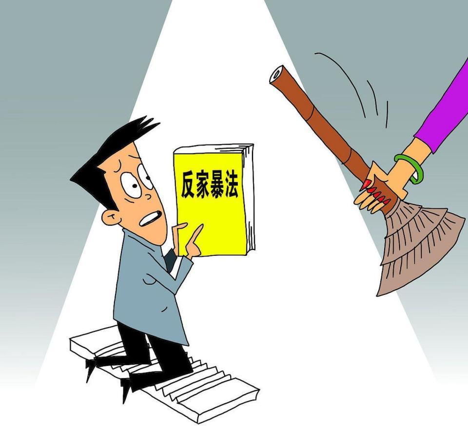 张婉婷不离婚，直播自曝家暴：“你们不知道我把他打成什么样” 网友：祝福，锁死