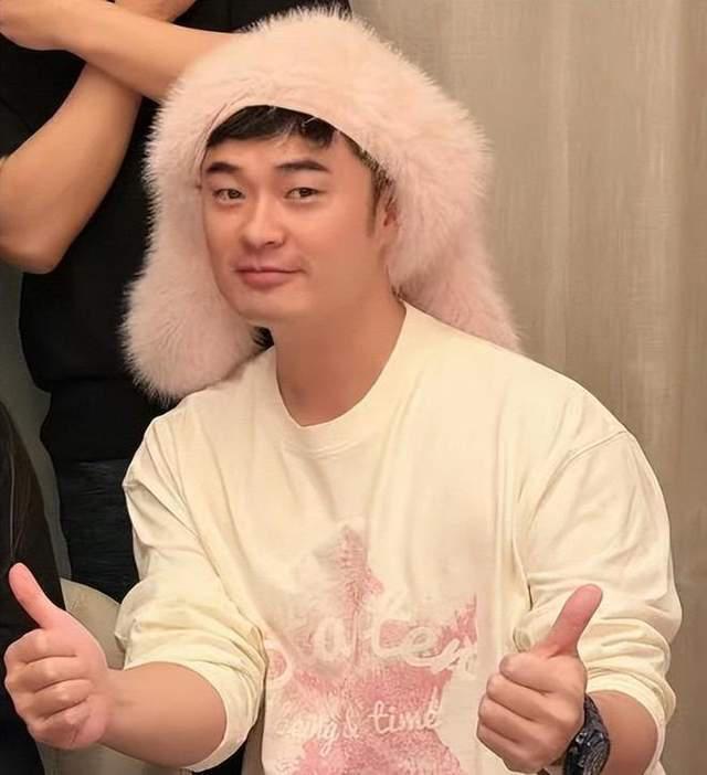 《跑男》初代团聚餐，baby站C位，可惜他们三未到场