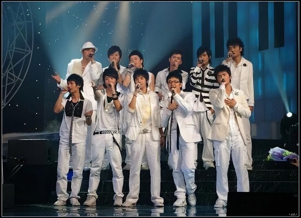 魏晨儿子居然这么大了！长跑14年结婚5年，这才是娱乐圈好男人