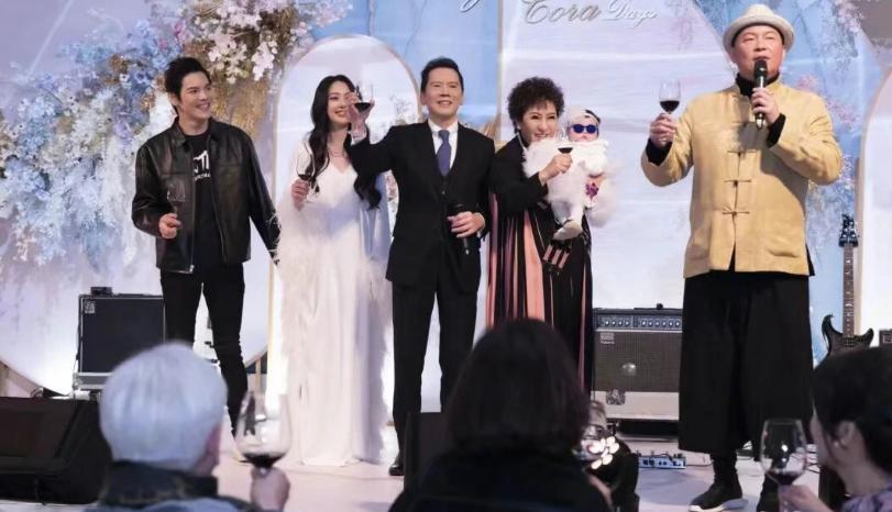 争宠出轨分居又如何，女星嫁入豪门全靠好婆婆？！