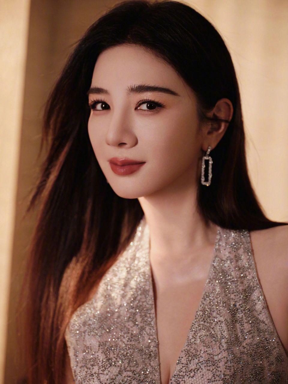 《蜜语纪》火了，芒果台酸了！紧急定档黄奕明道主演《夏末初见》
