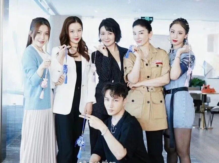 《蜜语纪》火了，芒果台酸了！紧急定档黄奕明道主演《夏末初见》