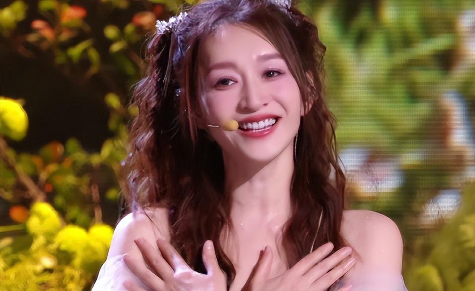 《浪姐7》里7位女星，带妆个个貌美如花，卸妆：大姐你是谁