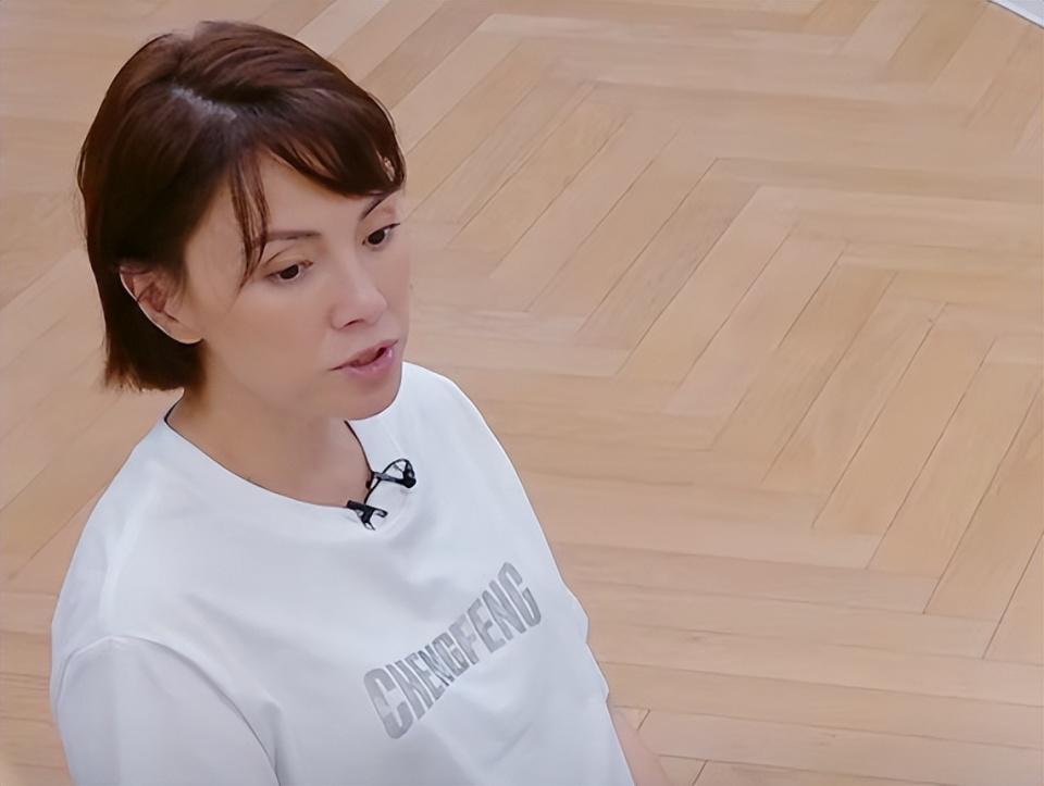 《浪姐7》里7位女星，带妆个个貌美如花，卸妆：大姐你是谁