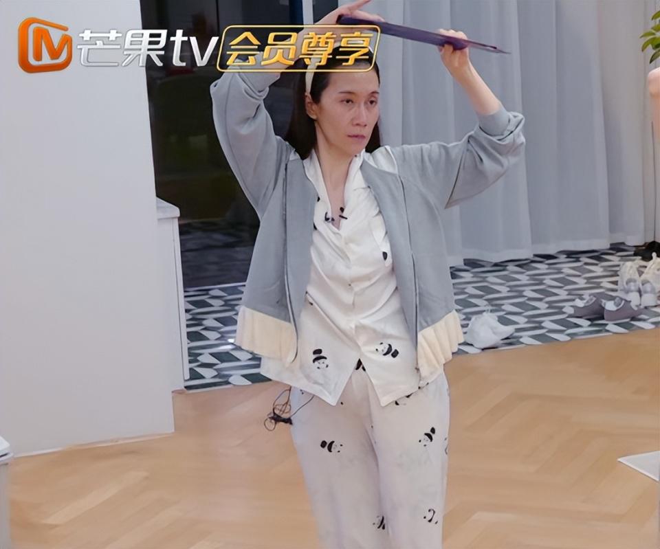 《浪姐7》里7位女星，带妆个个貌美如花，卸妆：大姐你是谁