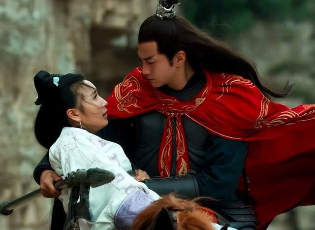 李依晓做梦都想不到，借着何润东的“东风”，自己口碑也一夜暴涨
