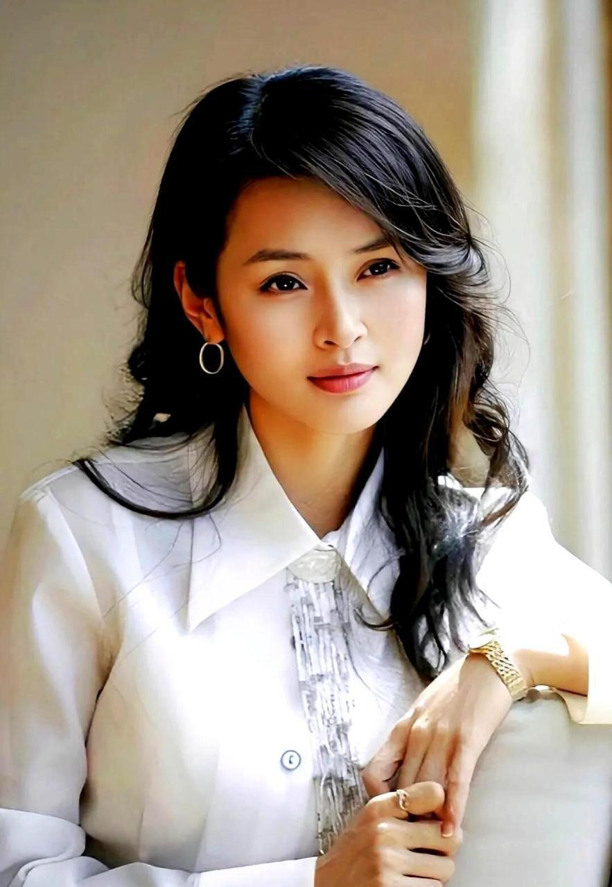 那些因疑似do脸被“毁掉”的古早女神：初见惊艳，再见惊悚？
