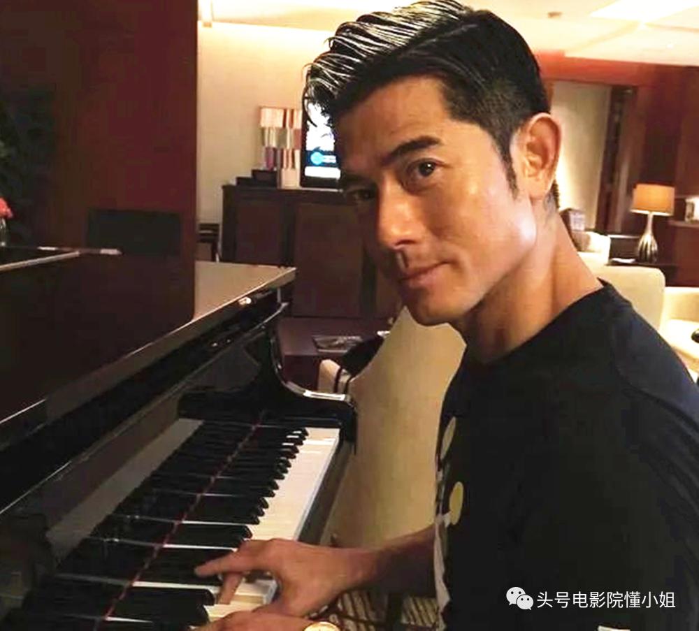 郭富城送方媛235元礼物？天王太低调：住3亿豪宅，1个抱枕上万元