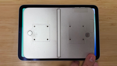 iPhone Ultra模型对比照曝光 展开后比iPad mini略小 折叠厚度或达11mm
