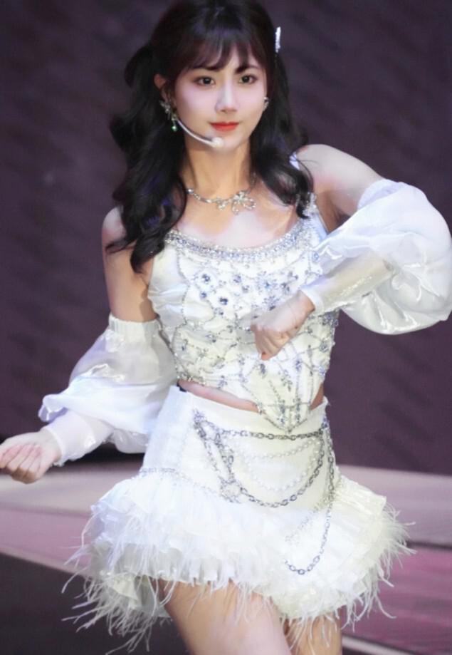 网传《浪姐7》三公师姐助阵，李斯丹妮又来了，蔡少芬回归是惊喜