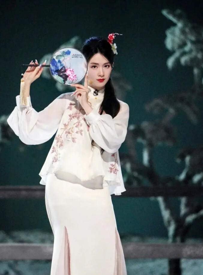 网传《浪姐7》三公师姐助阵，李斯丹妮又来了，蔡少芬回归是惊喜
