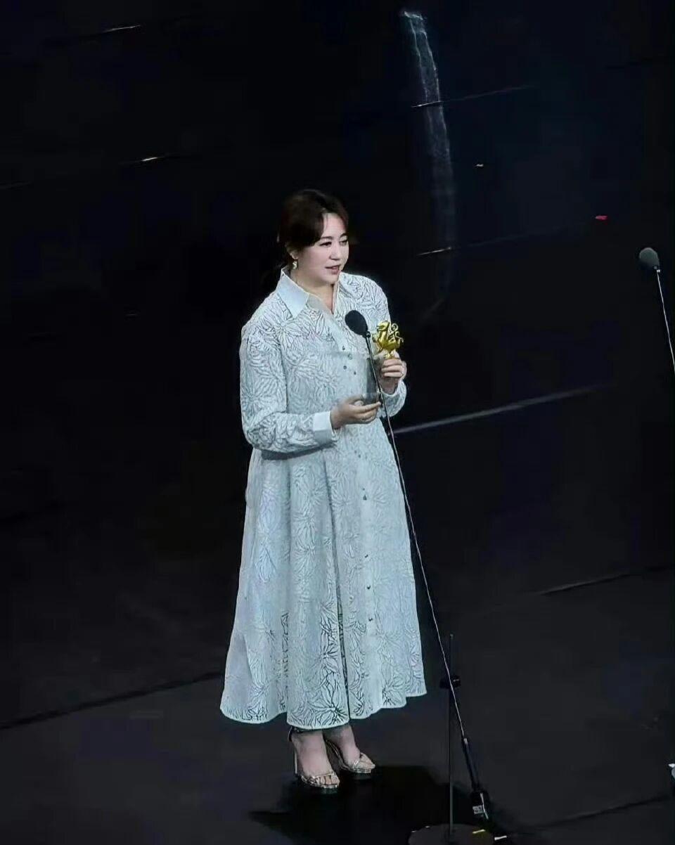 肖战马丽分获北京大学生电影节影帝影后，一个创纪录，一个破标签