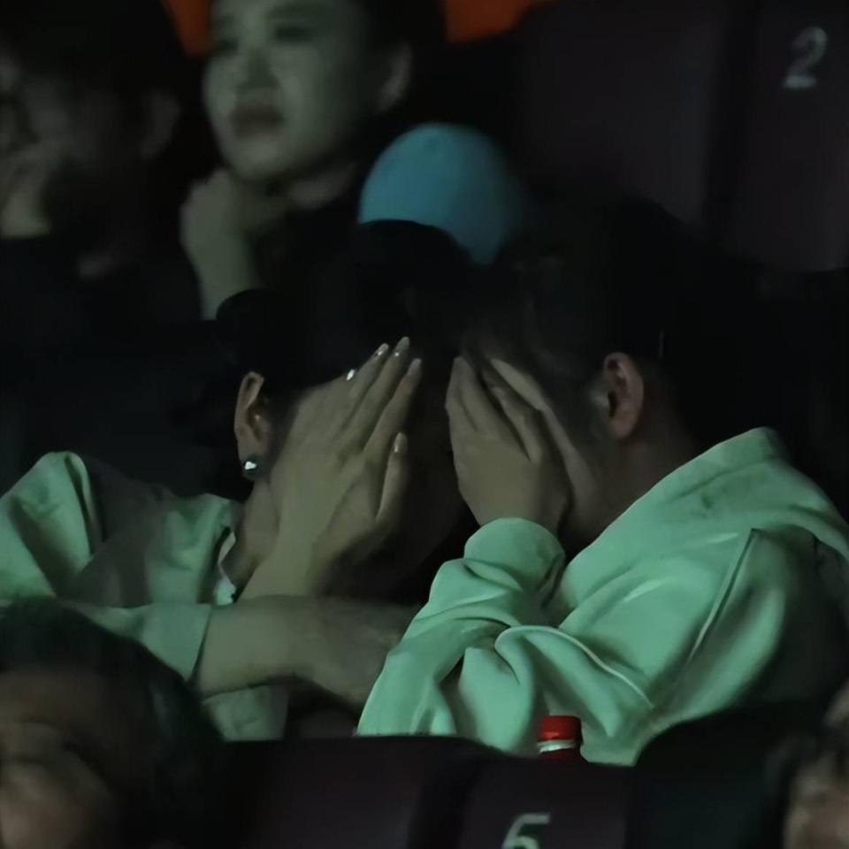 五一档票房逆袭!《消失的人》豆瓣7.7分口碑封王,反超《寒战1994》成冠军