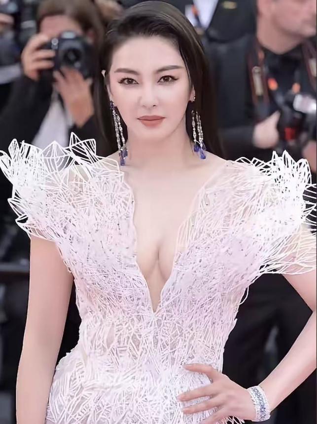 演都不演了,38岁感情丰富的张雨绮,现状如何?