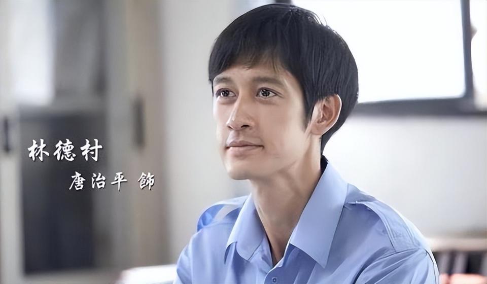 唐治平精神状态再度失常,对路人泼洒饮料,女友称他没指望了