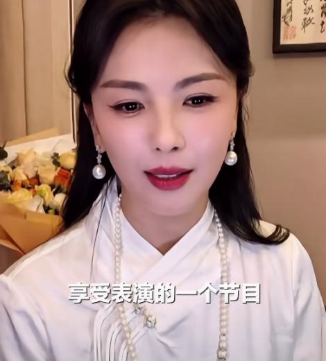 演完《夜色正浓》演《爱情没有神话》,他不仅胖了还油腻,简直判若两人