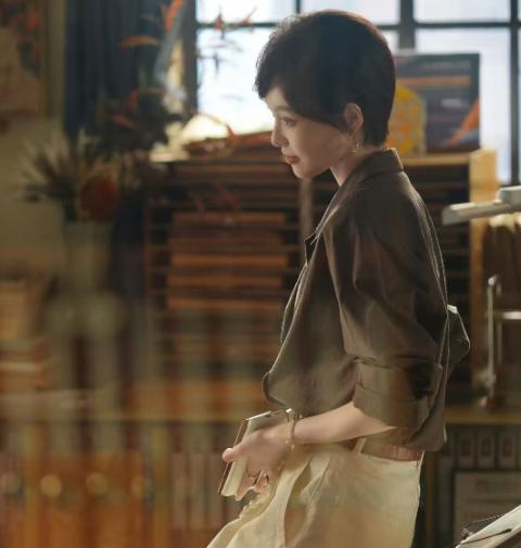 演完《夜色正浓》演《爱情没有神话》,他不仅胖了还油腻,简直判若两人